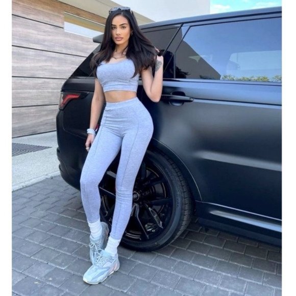 Gray Sleeveless Crop Top and High Waist Leggings Two Piece Set - Picture 2 of 10